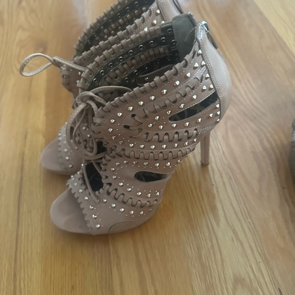 Studded heels by Sam E - Picture 2 of 3